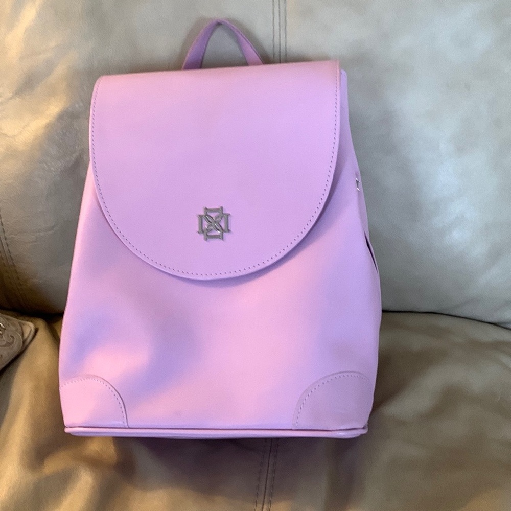 Dominie Luxury real leather backpack purse. Lavender color.